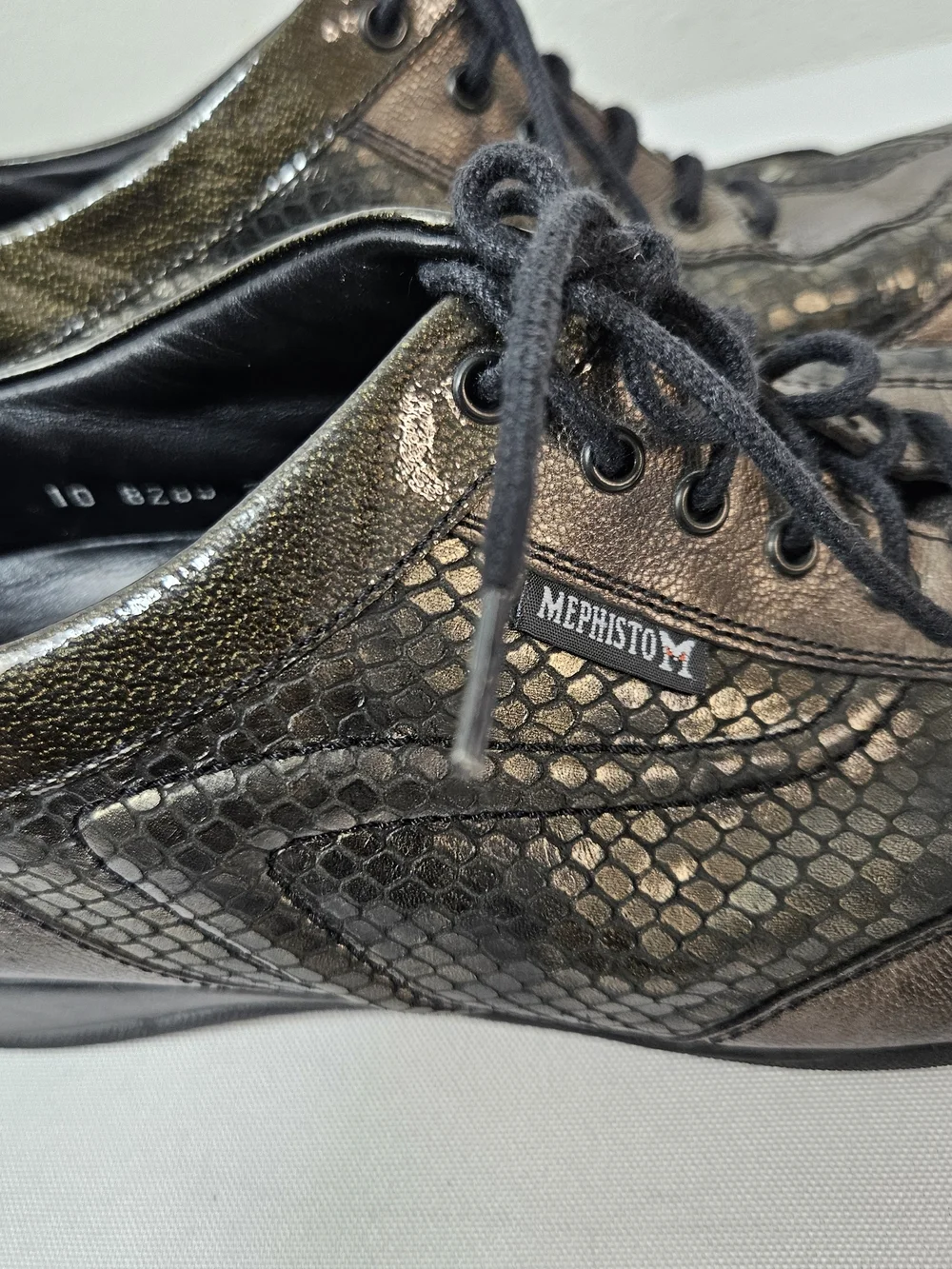 Mephisto Women's Metallic Olive Lace-Up Comfort Shoes Size 8.5